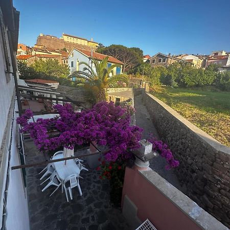 Maison Des Amis Villa Capraia Esterno foto
